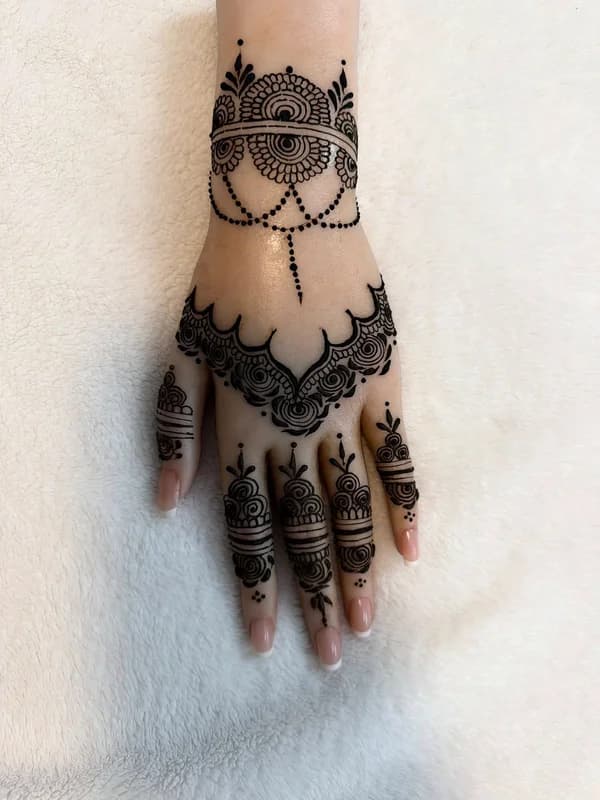 Henna Bookings Are Now Open!