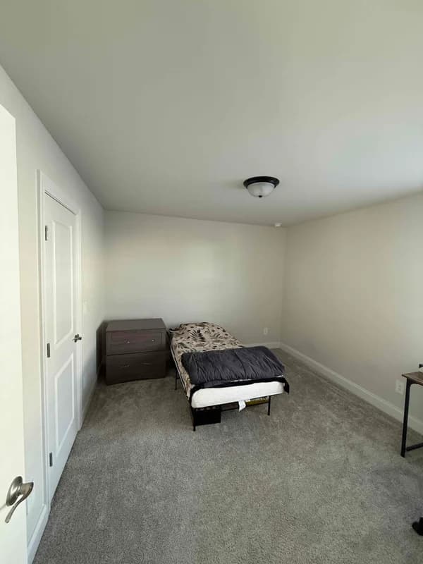 Private room available for rent